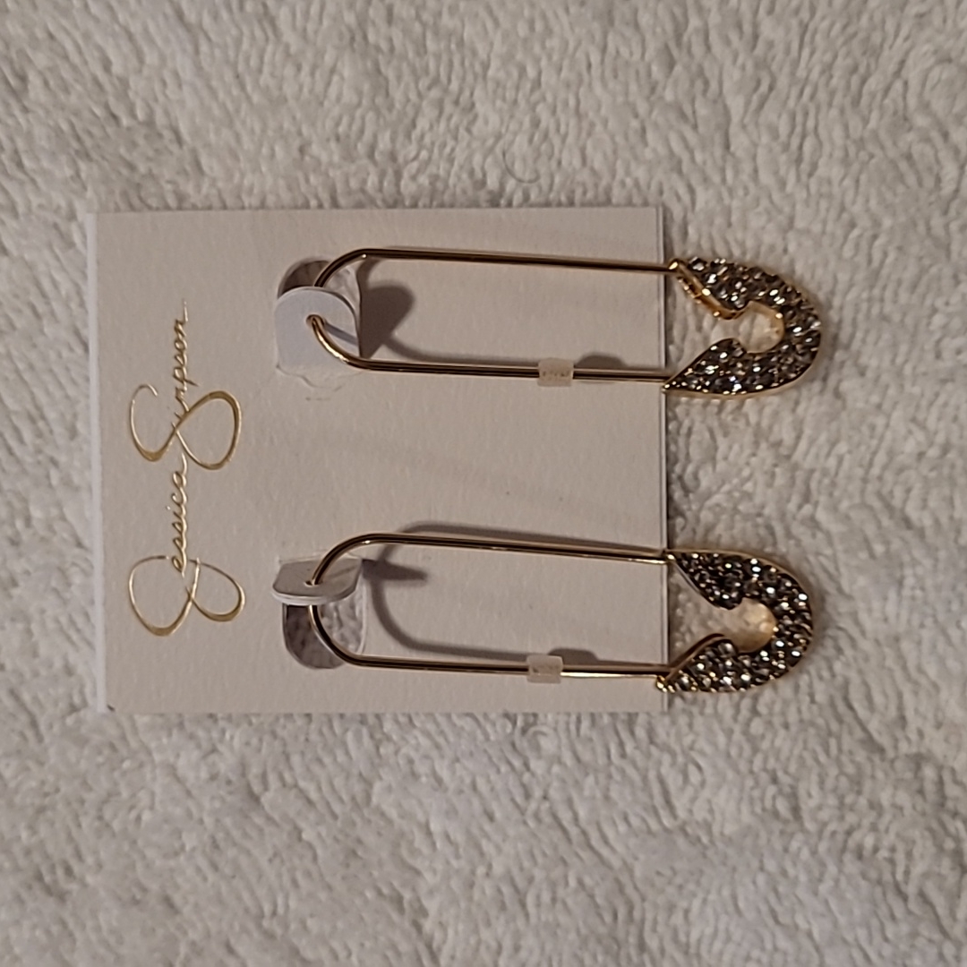 New Safety Pin Earrings 18$